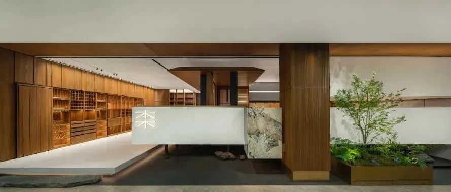 佳作｜蜂鸟设计 × 本木展厅：一种材料与当代建构的情绪平衡