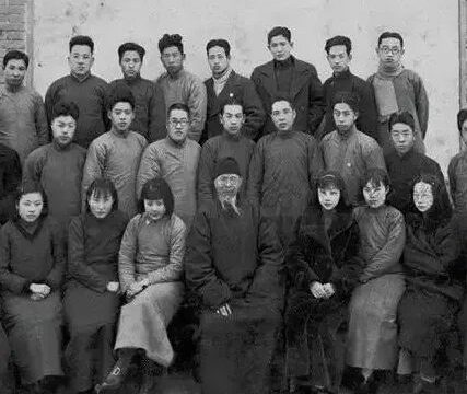 齐白石弟子3000人，成就最高的7个是谁？
