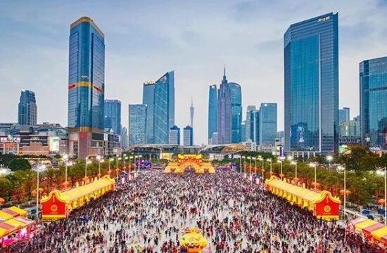 影像里的年味丨年底逛花市，来年走花路