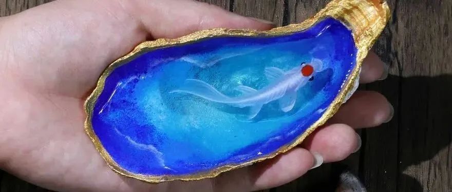 中国画家有多“卷”？树脂画变工艺品，给外国画家整不会了