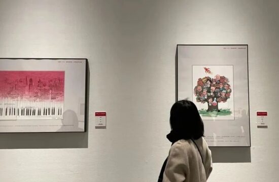 到展览馆，看用漫画讲述的中国故事