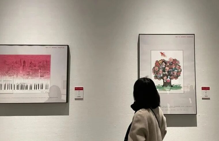 到展览馆，看用漫画讲述的中国故事