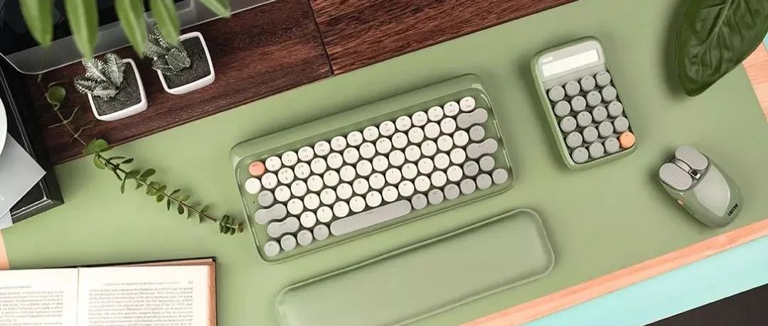 这个火爆全网的口红机械键盘品牌，竟然出自他的创意？