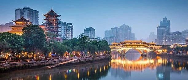 城市更新要抓好产业和运营