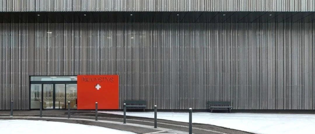 抵御洪水的堤坝：疫情年代的医院建筑