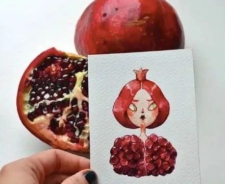 ​南瓜变成老奶奶，石榴成了小姑娘，这位插画家的想象力绝了