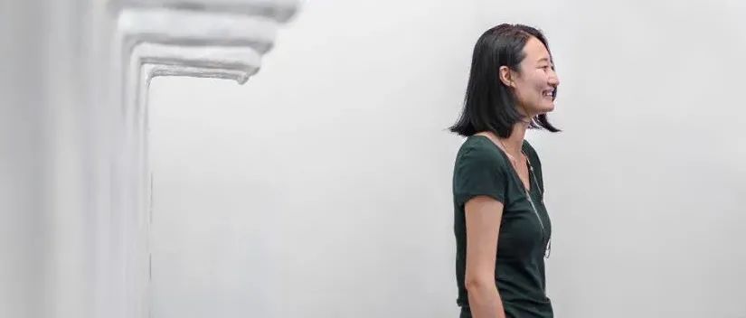 她把“脏话”做成艺术，拿下大奖：女性的不完美，才是人间真实