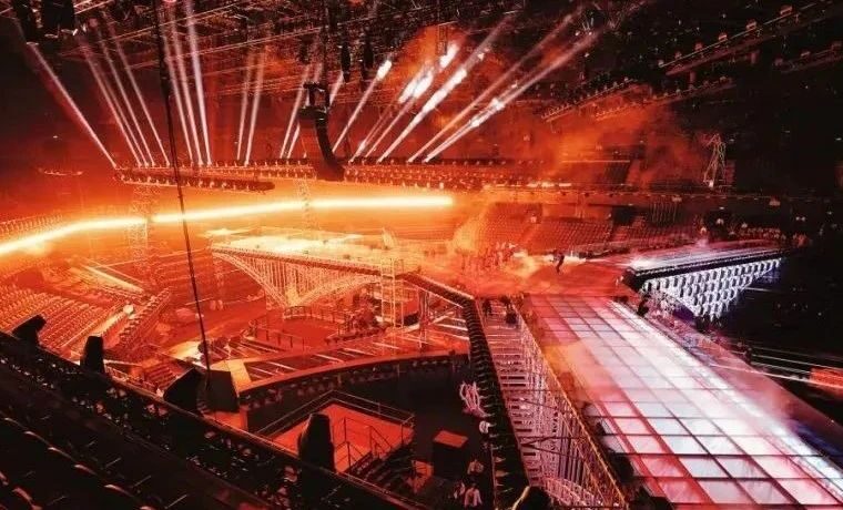 江苏卫视2023跨年演唱会热搜霸屏、内容王者，再探“亚洲顶秀”背后的视听秘密