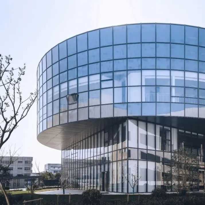 “方圆调和”：苏州国方电子研发中心 / 平介设计
