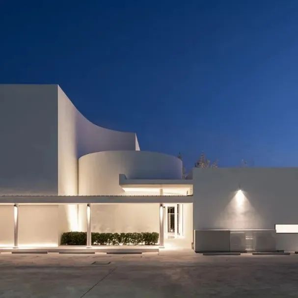浪漫的建筑：灰泥雕塑，Found婚礼场地