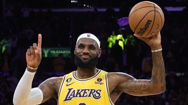 刚刚！勒布朗打破了NBA得分记录，现在他的NFT起飞了