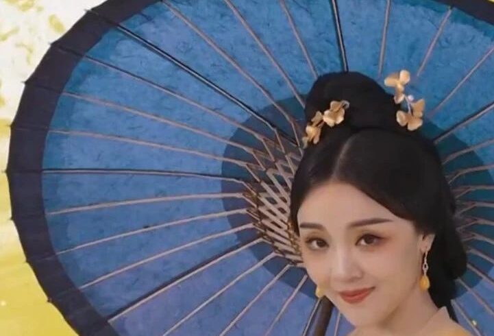 这个连续两年春晚占据C位的“顶流”，是我们中国人美与自信的底气
