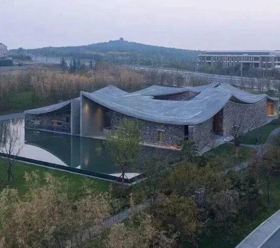 淄博华侨城艺术中心 / 朱锫建筑设计事务所