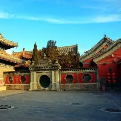 老北京的胡同里，曾经至少有过1500座寺庙！