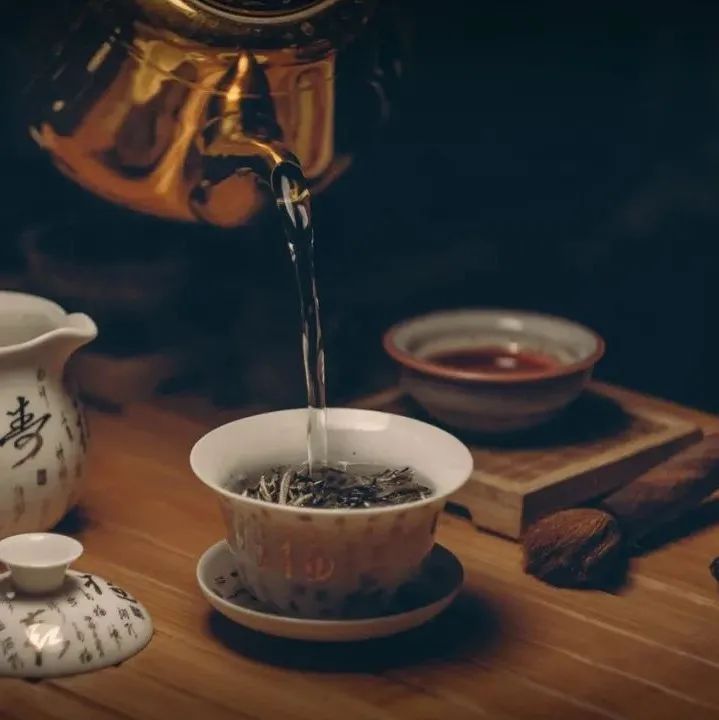 能有时间坐下喝茶，才是奢侈人生！
