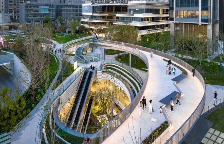 通往苏河湾的门户：与周围环境相融的全新目的地