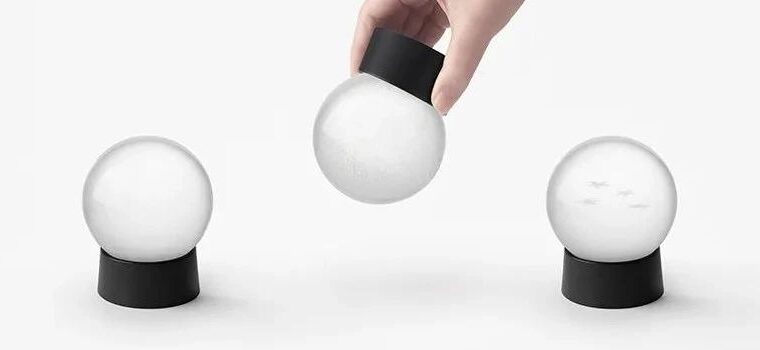 invisible snow-globe