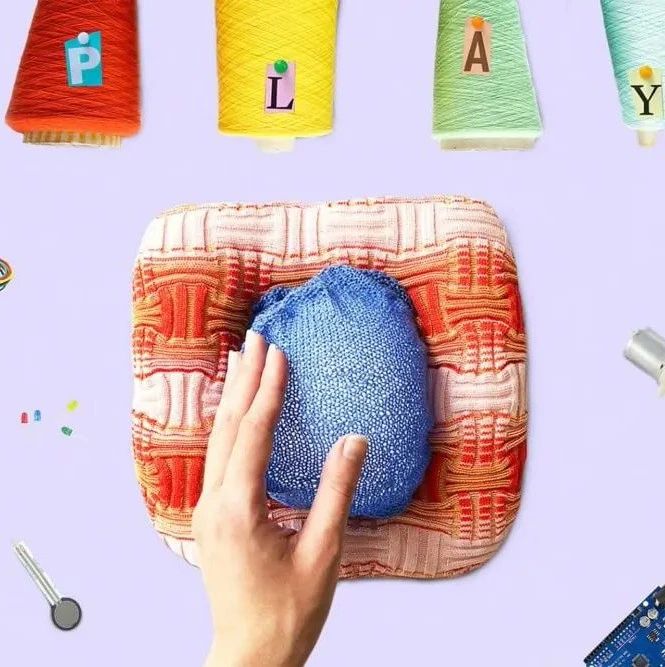 探索未知之中的自我 | RCA的设计师们让认知、材料、概念在Knitted Textiles中碰撞