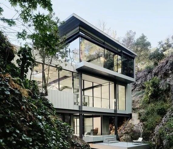 新时代流水别墅：悬垂住宅