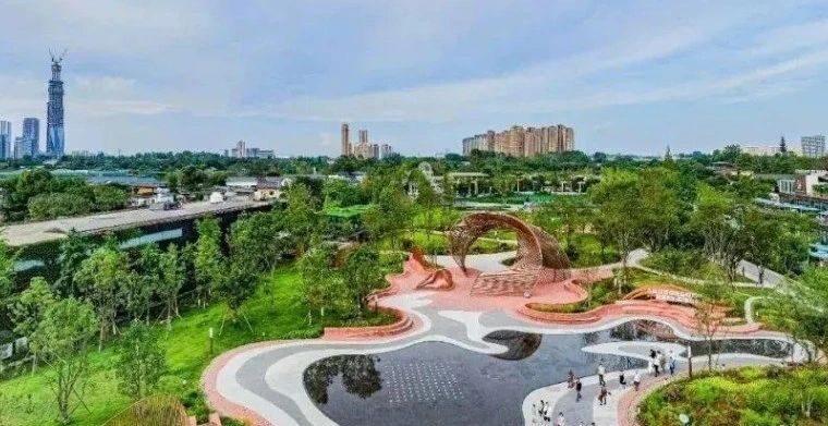 一路“狂飙”的三圣乡