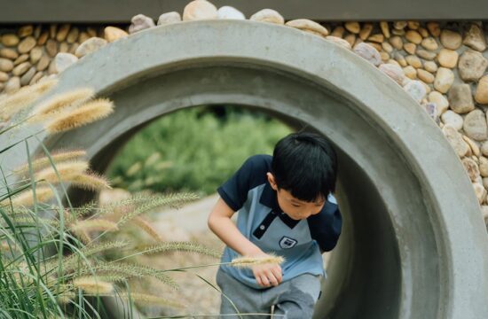 让大自然带领孩子长大 - 一八学校幼儿园 / 翰祥景观