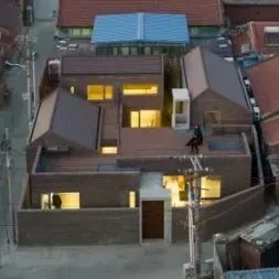 京郊家庭住宅，‘三代的整体’与‘七人的个体’