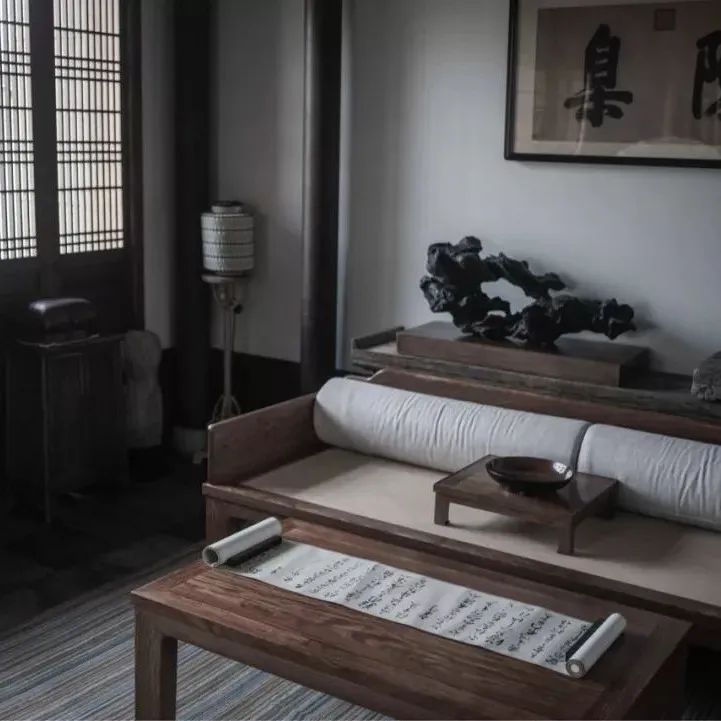 无事此静坐，有福方读书
