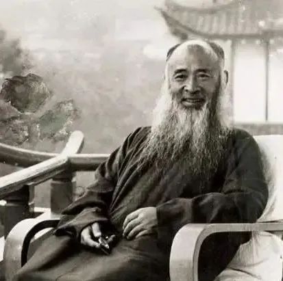 张大千“风幡体”书法，结构独特、笔力雄强，却略显做作