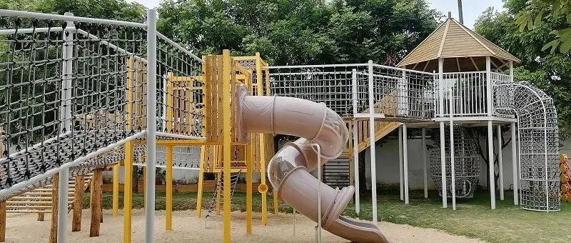 幼儿园设计案例：给孩子与自然紧紧相拥、自由探险的机会