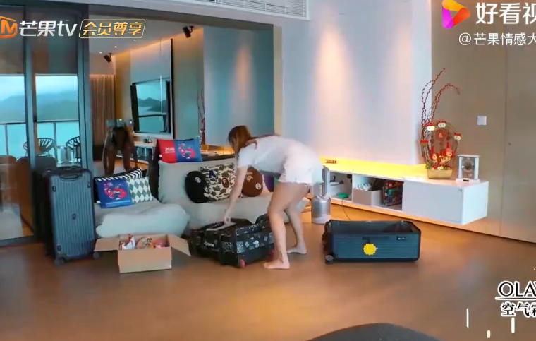 陈小春豪宅没家具，张智霖租房住？哥哥们的房子让人大跌眼镜！