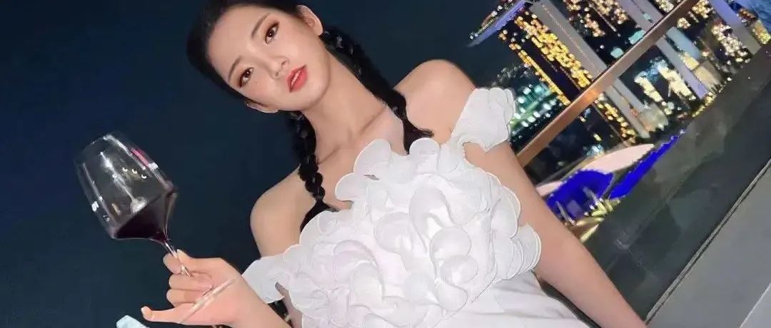 关于年入800万的韩国虚拟网红，你需要了解什么？