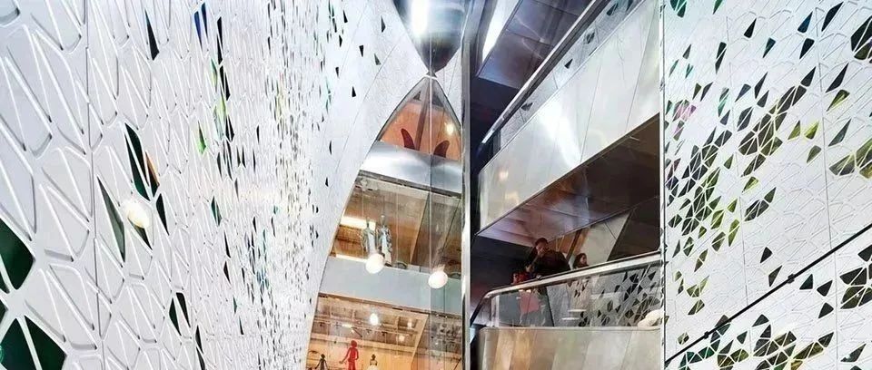 邦睿独家丨传统老旧商业如何走出独具特色的改造升级之路，3个案例让你全面学习商业改造的“起死回生”！