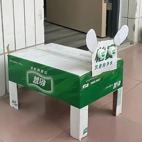 大学生的纸壳小狗，卷到品牌了？