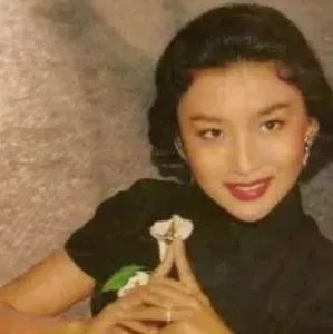 光影中国-她是无数中国男人的梦中情人，金庸曾为她中毒