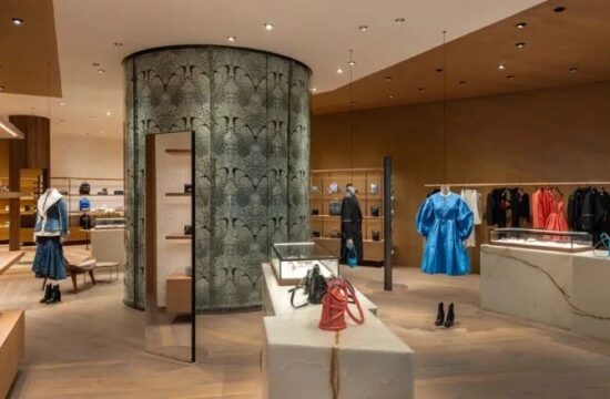 Alexander McQueen 加拿大第一家商店