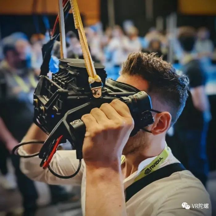 Meta HDR VR头显原型体验如何？重约2.5Kg，亮度可达20000nit