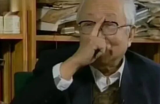 看看启功当书协主席前写的字，太舒服了