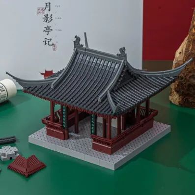 “傻”了20年的国产玩具，如今酷到老外都疯狂搞代购！