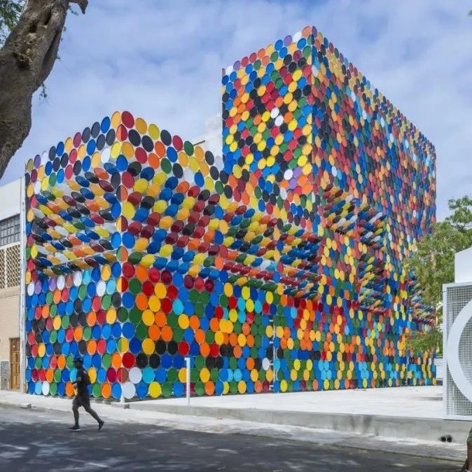 佛得角·明德卢CNAD 艺术工艺设计中心 / Ramos Castellano arquitectos