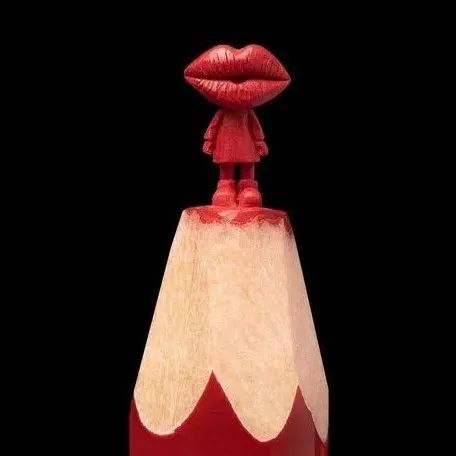 在5毫米的笔尖玩雕塑，放大看简直丧心病狂！！