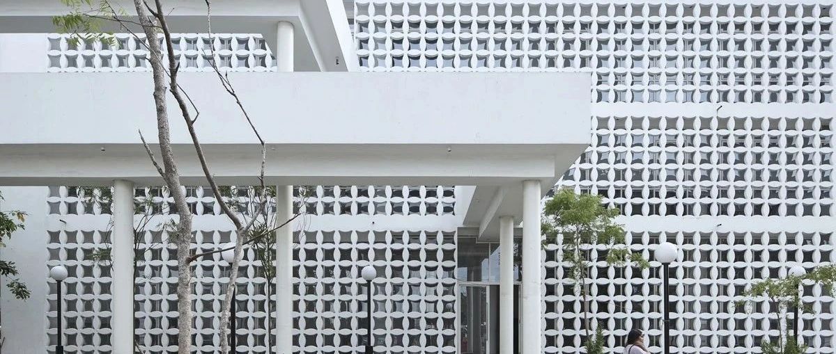 一个鼓舞人心的新办公空间，加以传统艺术与工艺相结合，网友：又「花」又「白」！