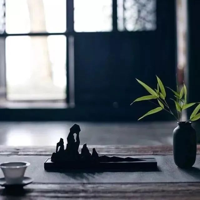 知世故而不世故