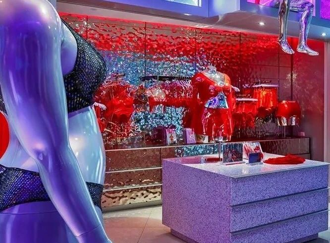 内华达 SAVAGE X FENTY 第一家实体内衣店