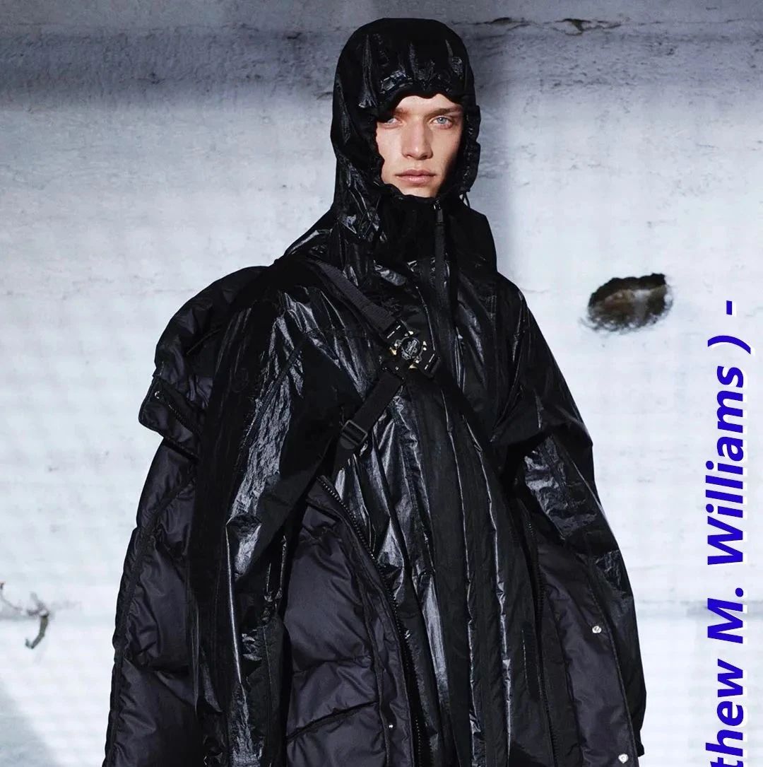 与侃爷合作、与Lady Gaga相恋！Matthew M. Williams 的设计带有侵略性又优雅十足～
