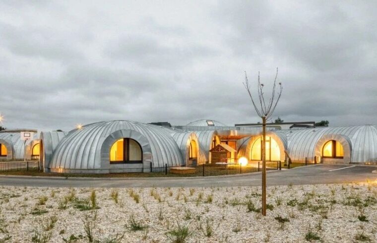 法国 Fleury-sur-Orne 托儿所 — 温馨而童趣的茧｜​Paul Le Quernec Architectes