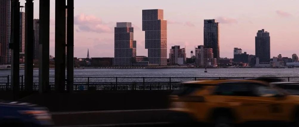 纽约 Eagle + West 住宅楼 — 落在海滨的两块俄罗斯方块｜OMA 新作