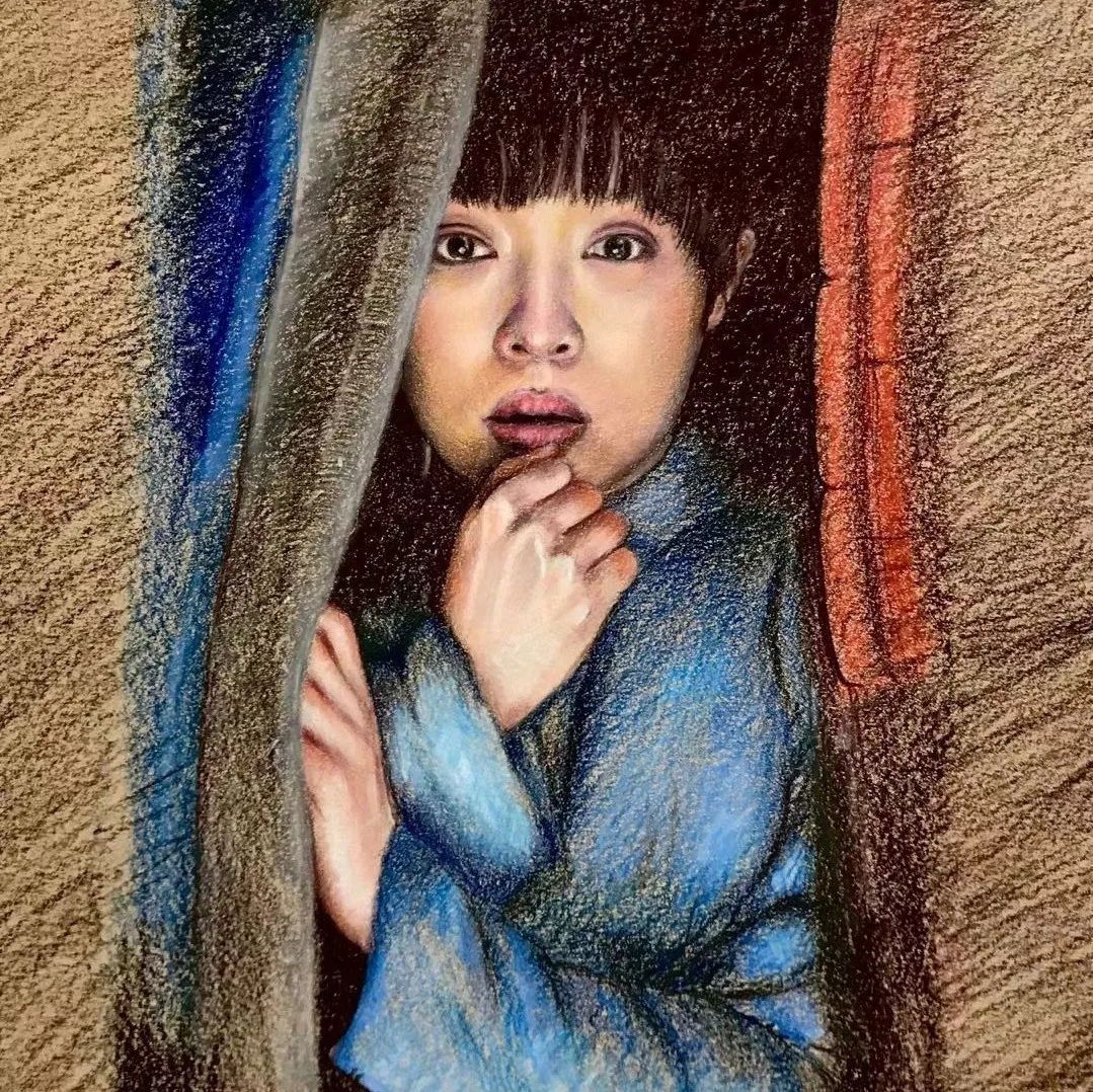 彩铅人物爱画画的小青绘画作品欣赏