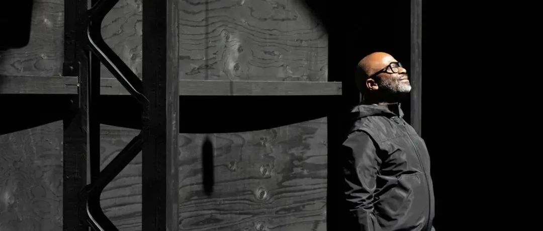 Dezeen专访今年蛇形展馆设计师Theaster Gates：“我没有去设计一个雄心勃勃的建筑的负担”