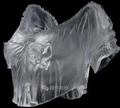 玻璃做的裙裾，简直美爆了！