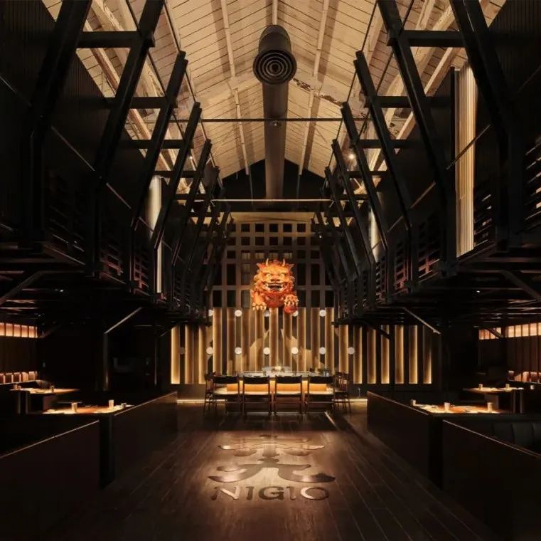 三厘社为奈九设计的南京首店，在工业老厂房中营造日料文化的仪式感